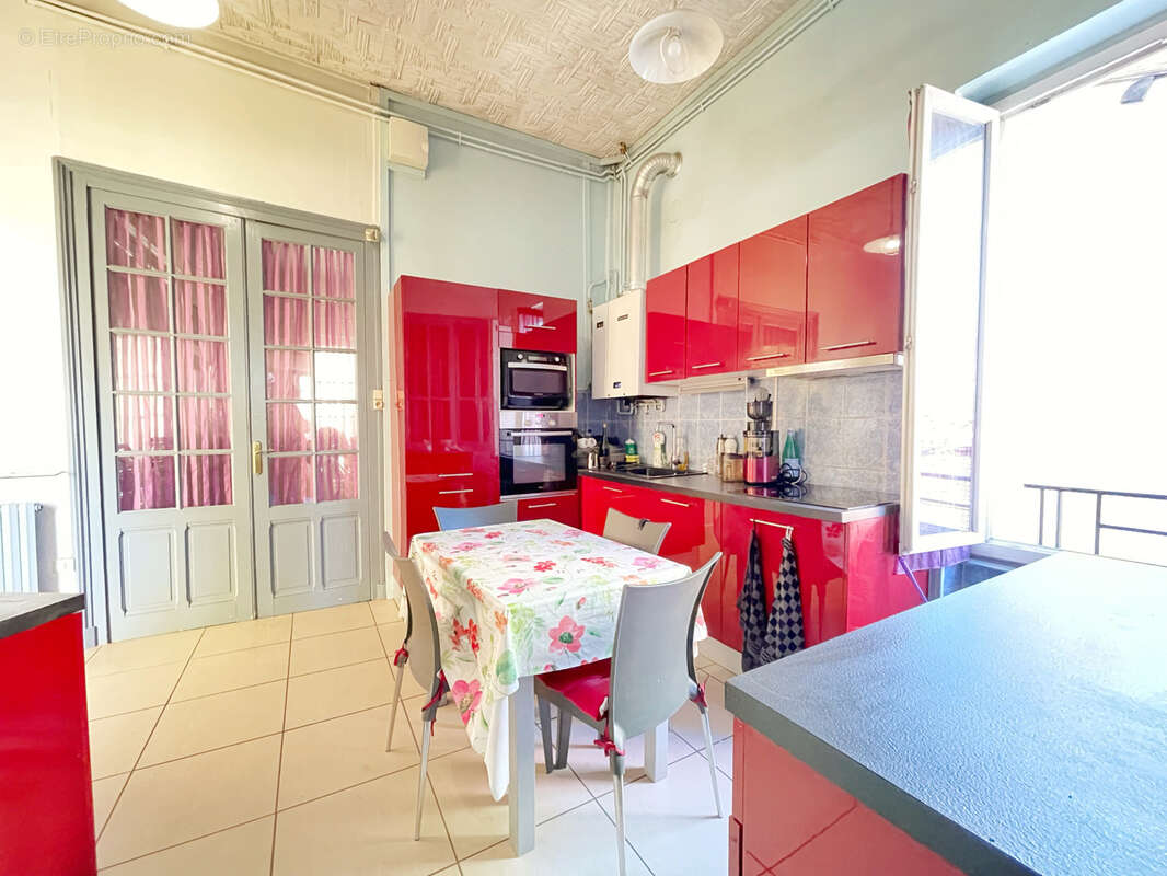 Appartement à OULLINS