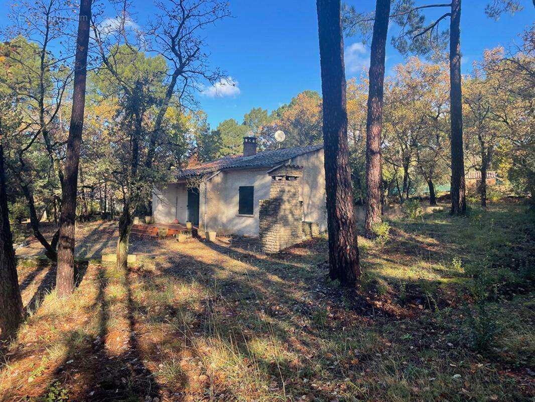 Maison à SAINT-SATURNIN-LES-APT