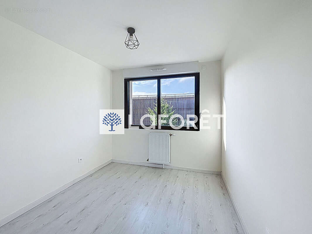 Maison à SAINT-NOM-LA-BRETECHE