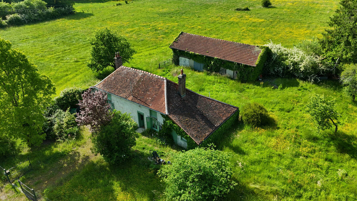 Maison à LA VENDUE-MIGNOT
