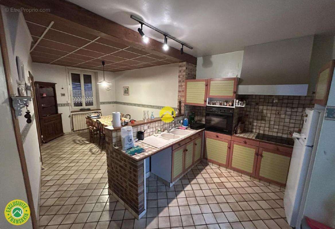Appartement à MONTMARAULT