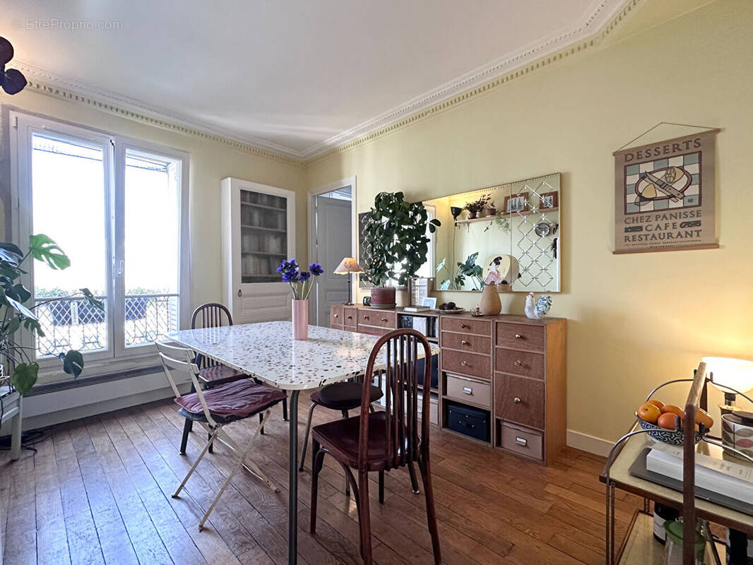 Appartement à PARIS-18E