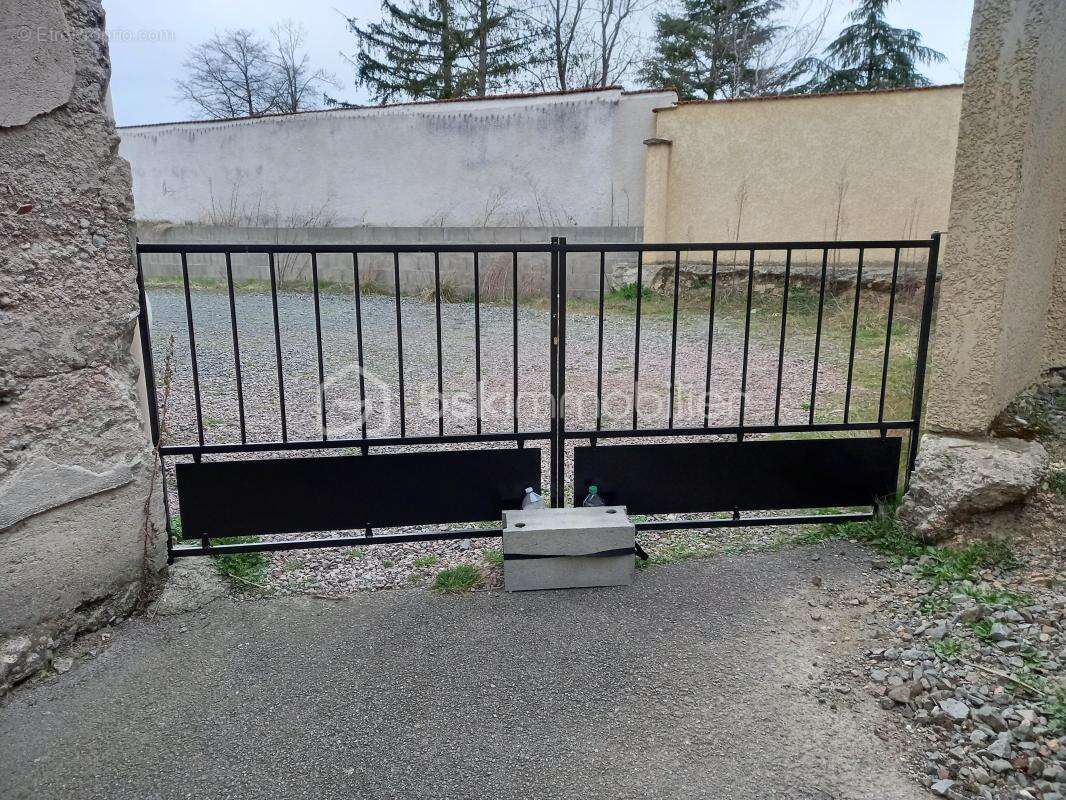 Appartement à SAINT-GEORGES-DE-BAROILLE