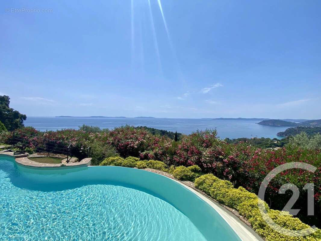 Maison 386 m² à Rayol-Canadel-Sur-Mer  - photo 5
