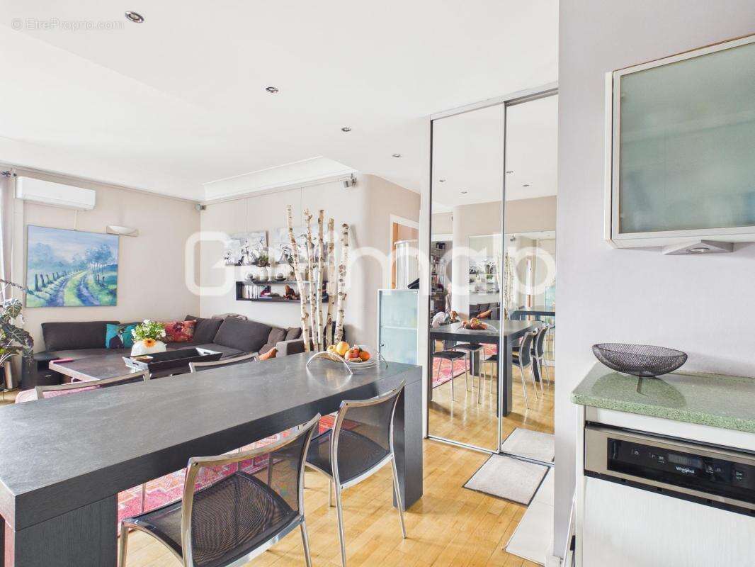 Vente - Appartement - 3 pièces + cuisine - 64 m² - 530 000 € - - photo 14