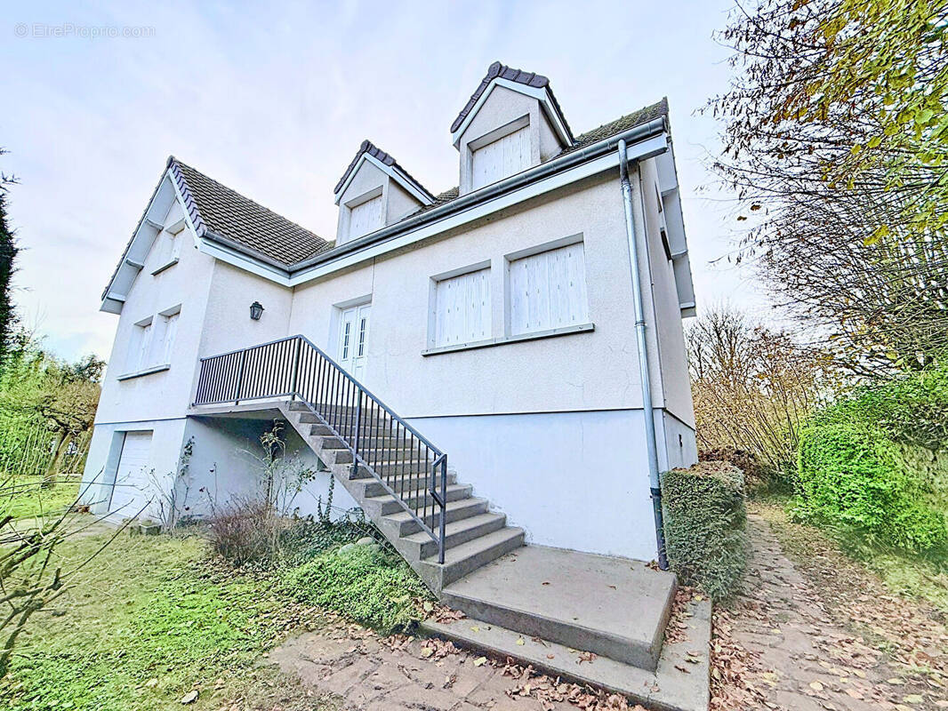 Maison à HOUVILLE-LA-BRANCHE