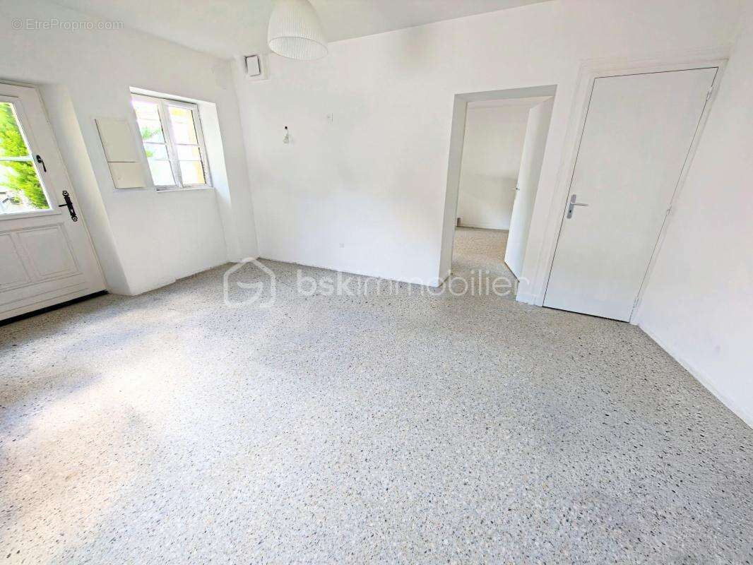 Proche centre - Charmante maison de ville à Jouars-Pontchartrain - photo 2
