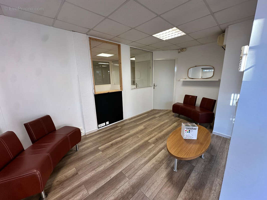 Commerce à CARQUEIRANNE