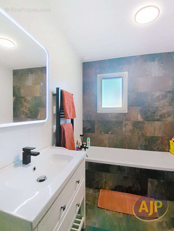 Maison à BELIN-BELIET