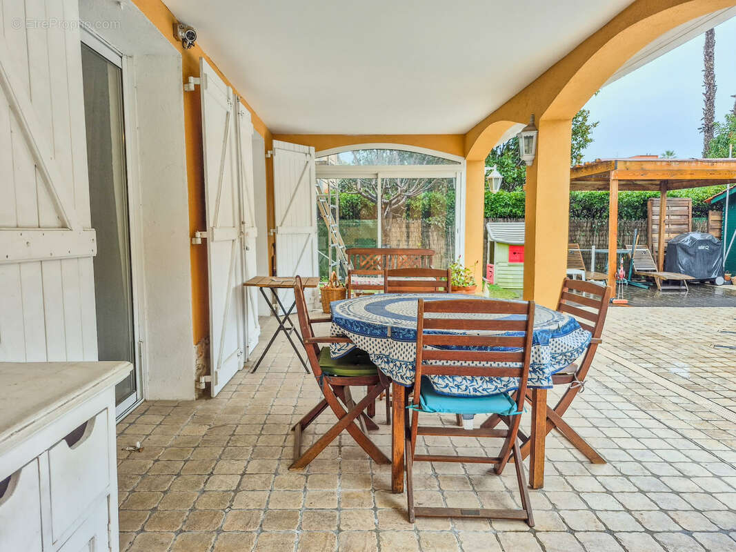 Maison à HYERES