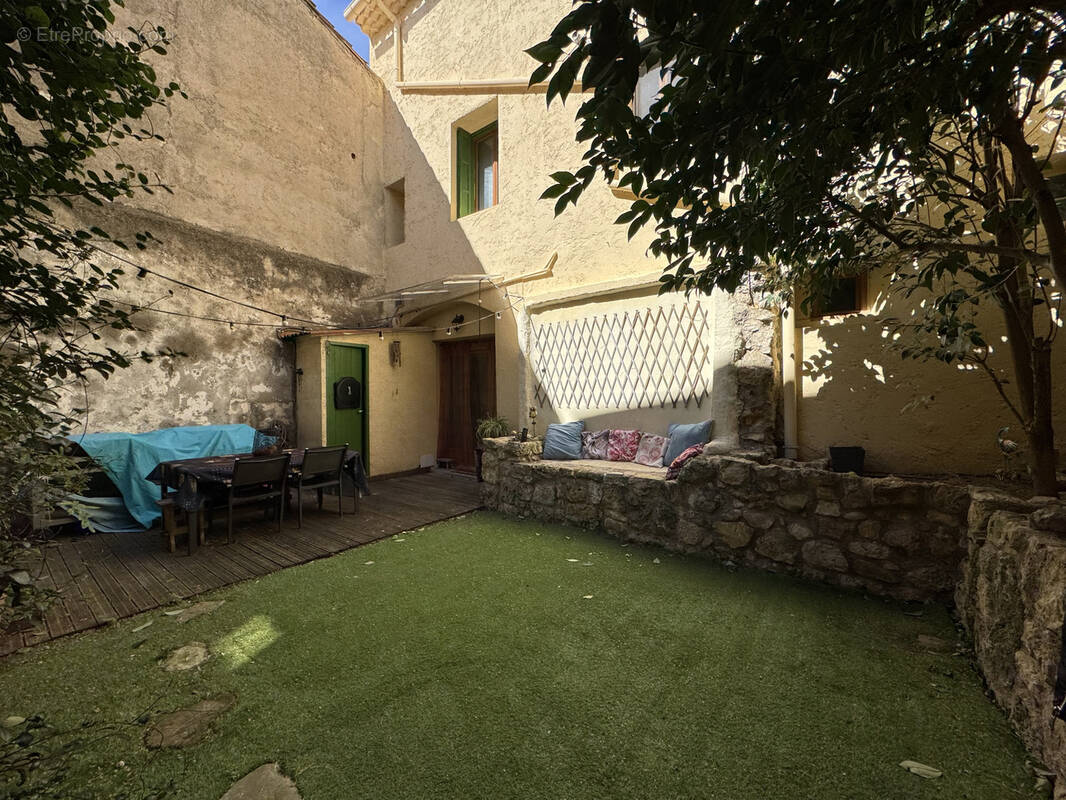 Maison à SALLES-D'AUDE