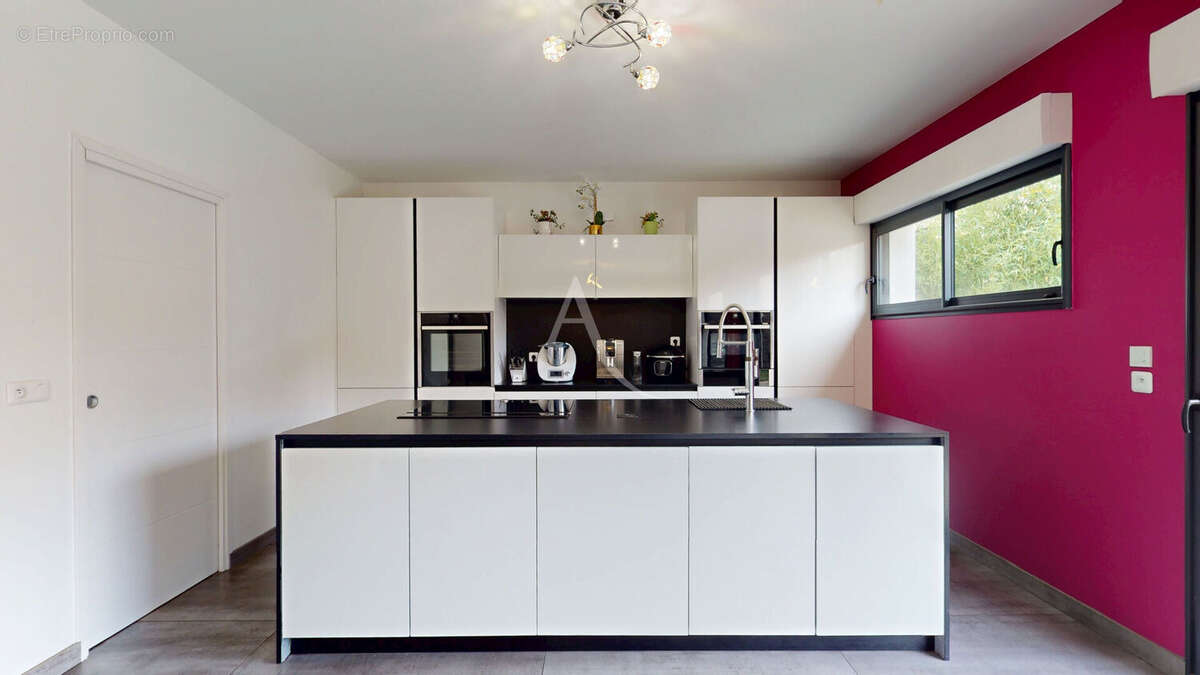 Maison à BRIE-COMTE-ROBERT