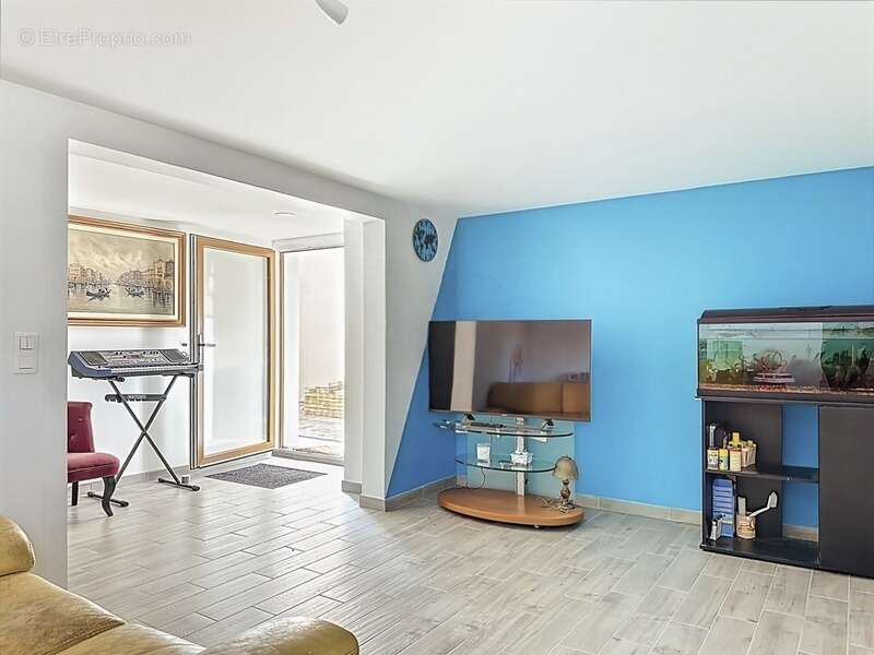 Maison à NEAUPHLE-LE-CHATEAU