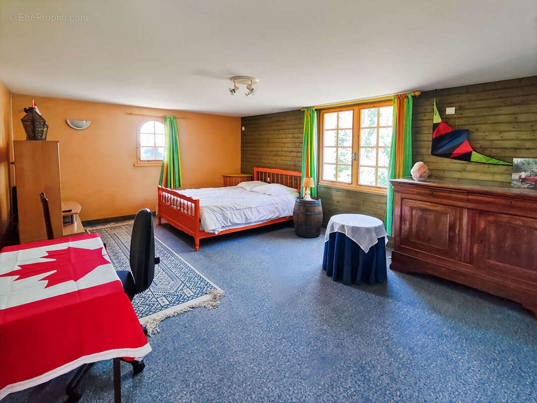 Maison à SAINT-QUENTIN-EN-MAUGES