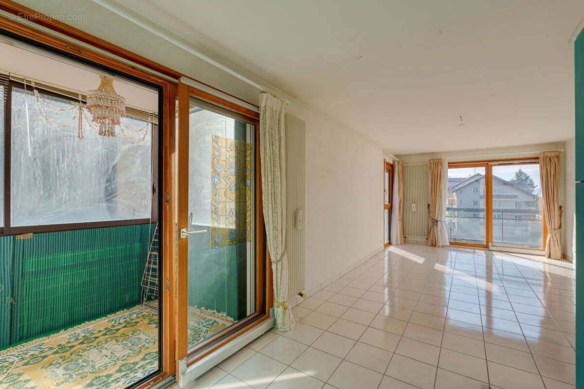 Appartement à EVIAN-LES-BAINS