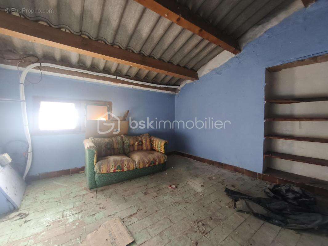 Maison de village T4 de  145 m² dont 65 m² de combles aménageables - photo 14
