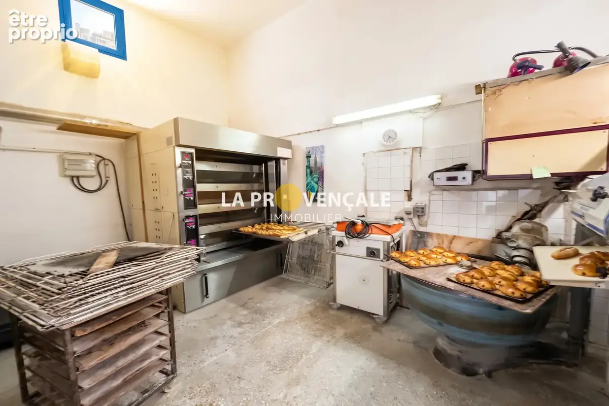 Commerce 150 m² à vendre à Pourcieux (83470) - photo 5