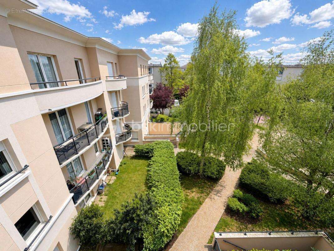Appartement à MOISSY-CRAMAYEL