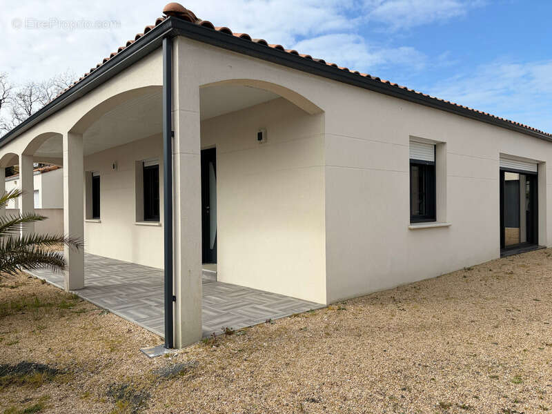 Maison à SAINT-CYR-EN-TALMONDAIS
