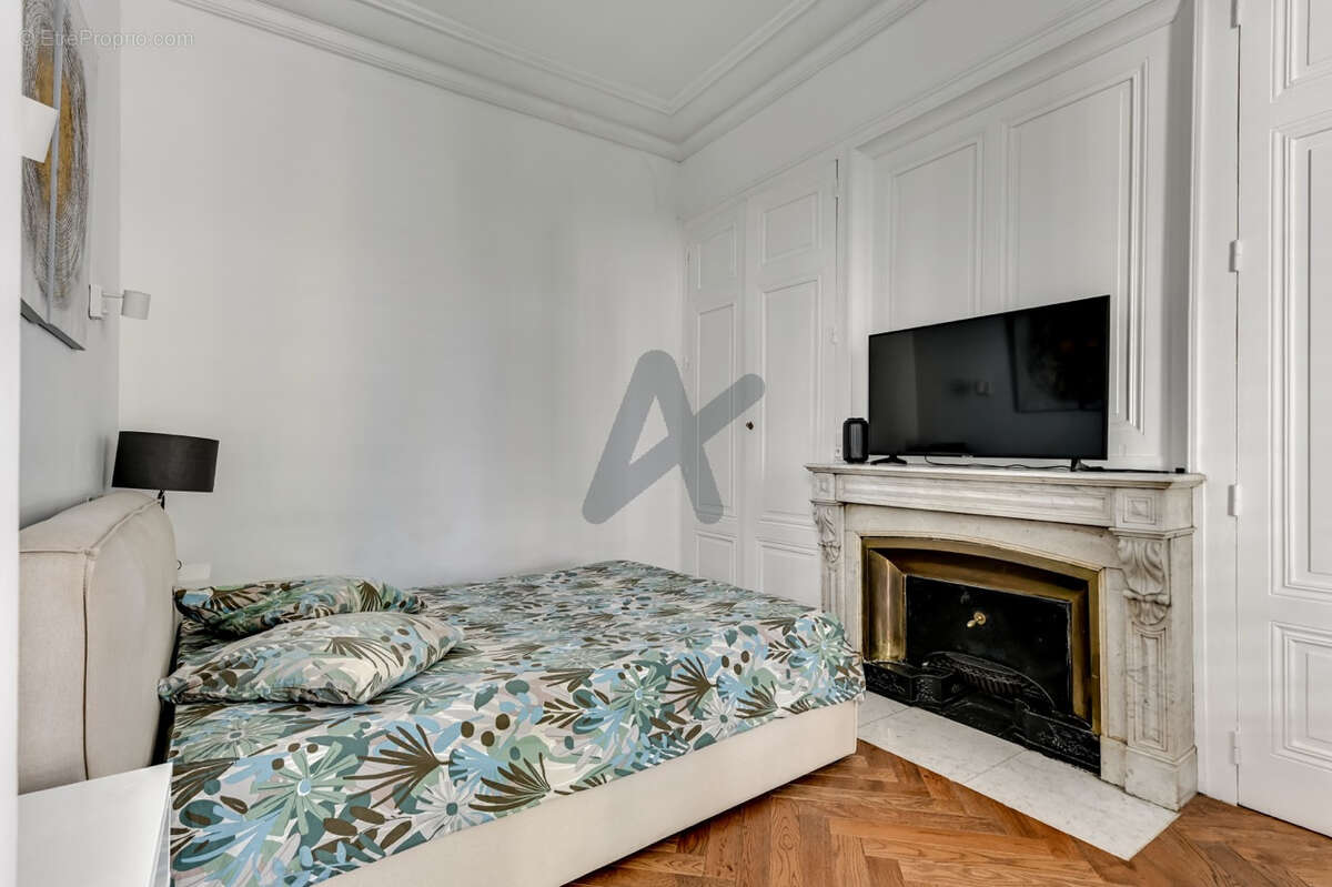TÊTE D'OR / MASSÉNA  Appartement avec 3 chambres et un balcon en étage - photo 10