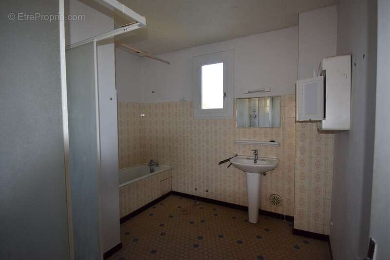 Maison à TOUR-DE-FAURE