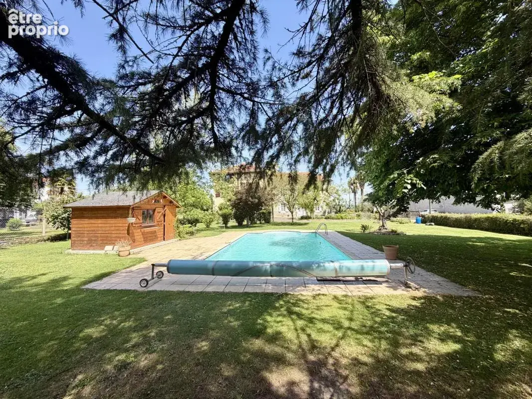 Deux propriétés avec piscine et un terrain de 2 170 m² - photo 13