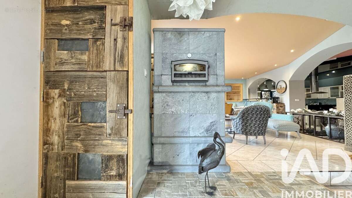 Maison 277 m² à Saint-Sigismond  - photo 2