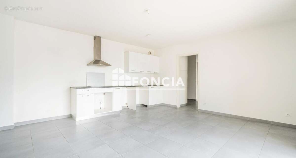 Appartement T3 de 65 m² avec terrasse de 15 m² et box – Résidence récente de standing - photo 2