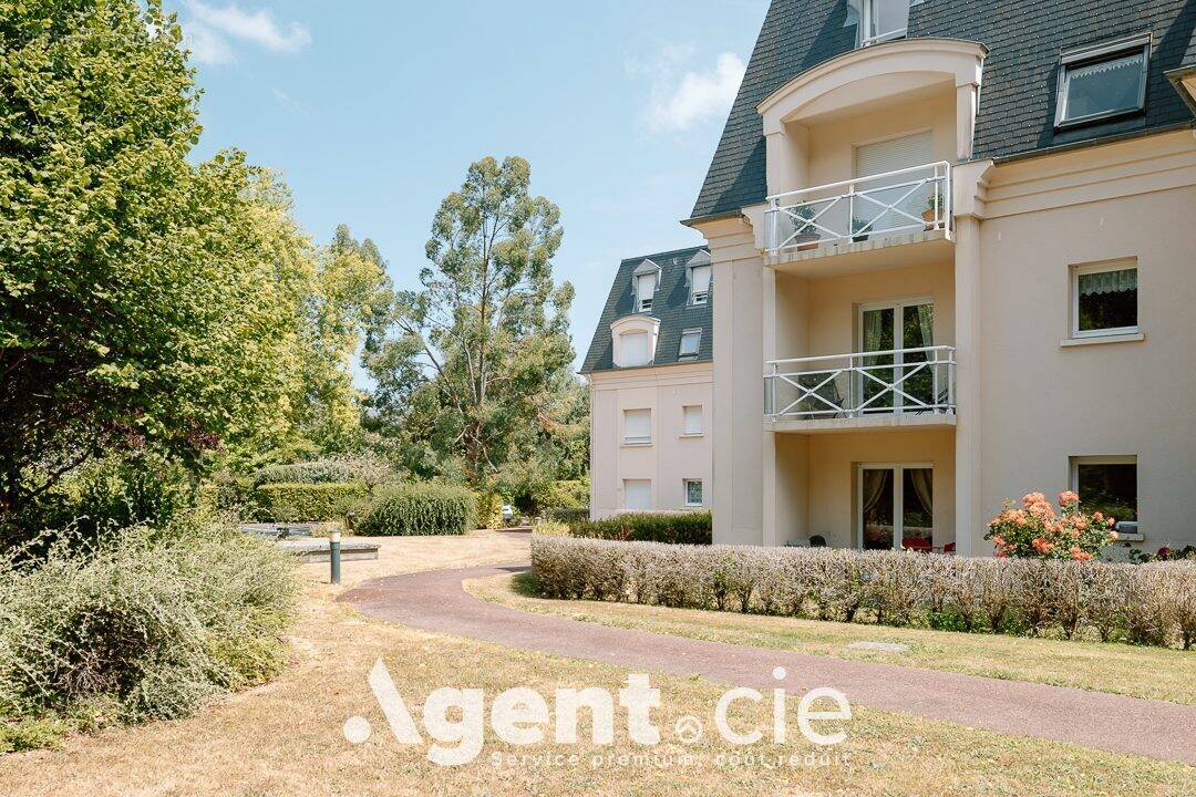 Appartement à MATHIEU