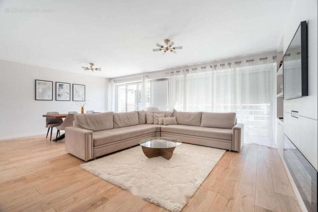 Appartement à ENGHIEN-LES-BAINS