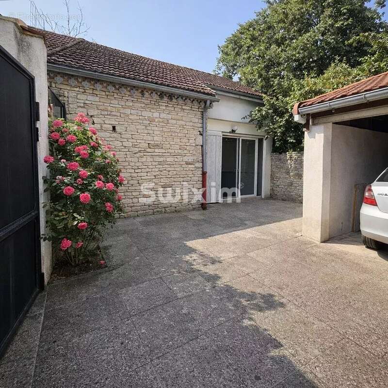 Maison à PRECY-LE-SEC