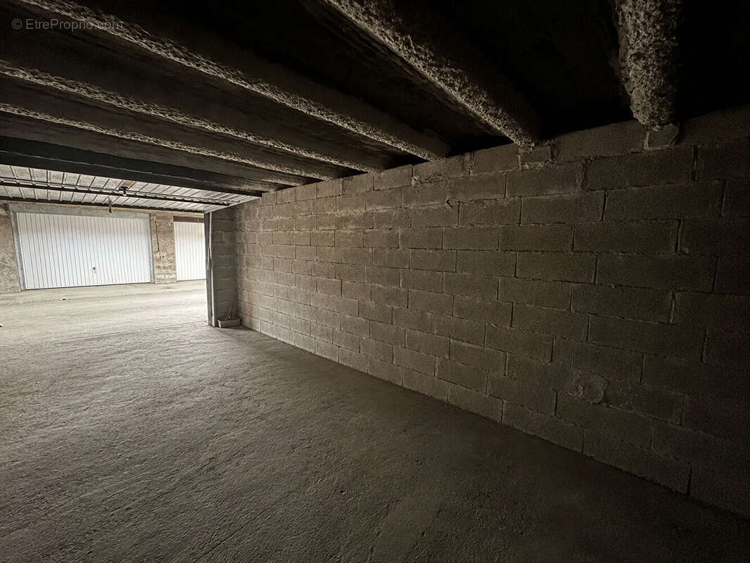 Parking à BORDEAUX