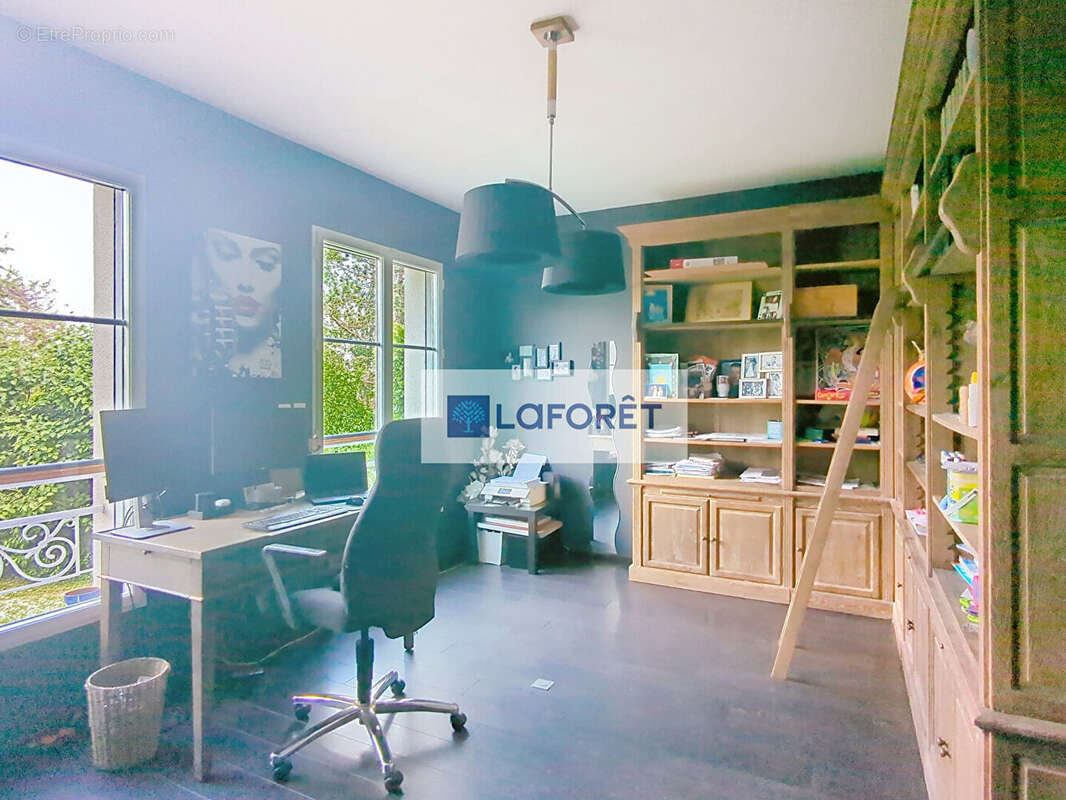 Maison à MEZY-SUR-SEINE