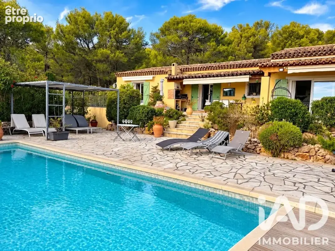 Photo 1 - Maison à ROQUEBRUNE-SUR-ARGENS