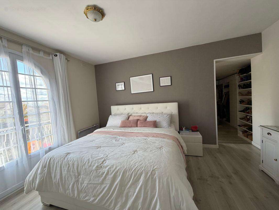 Maison à BRUGUIERES