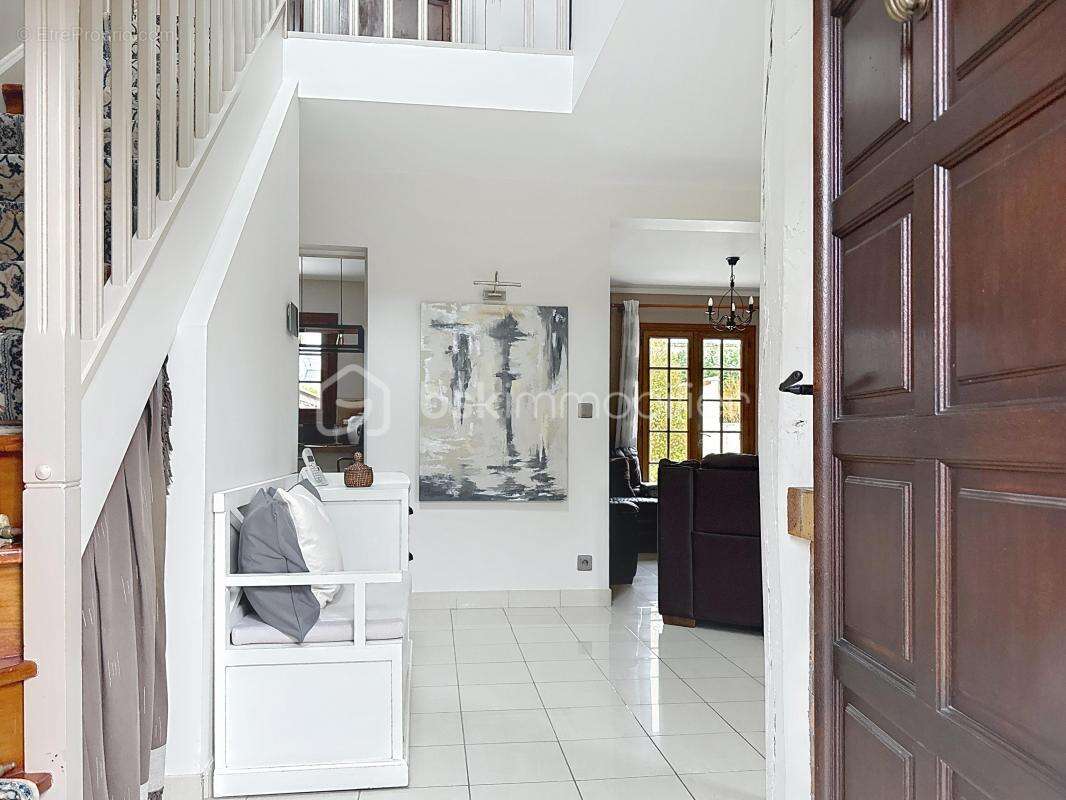 Maison à OZOIR-LA-FERRIERE