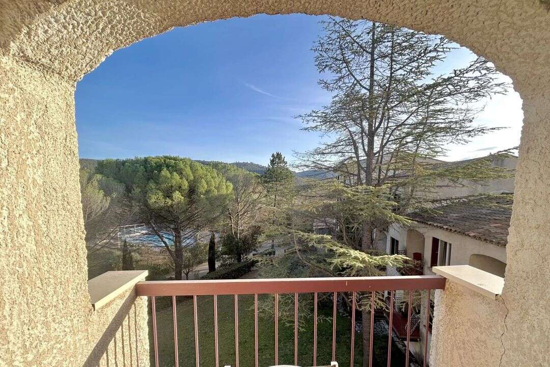 Appartement à GREOUX-LES-BAINS