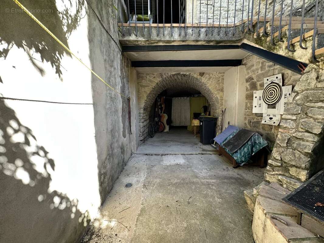 Maison à CLARENSAC