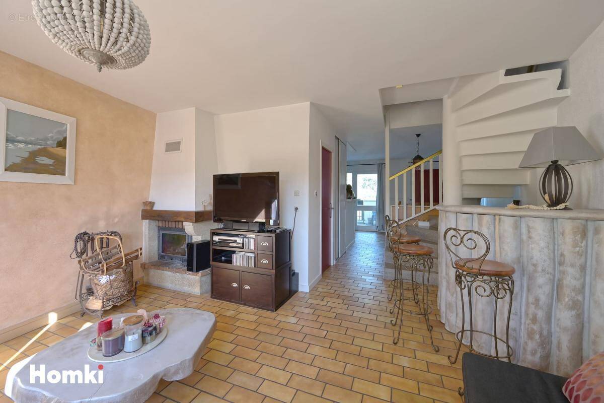 Appartement à POISAT