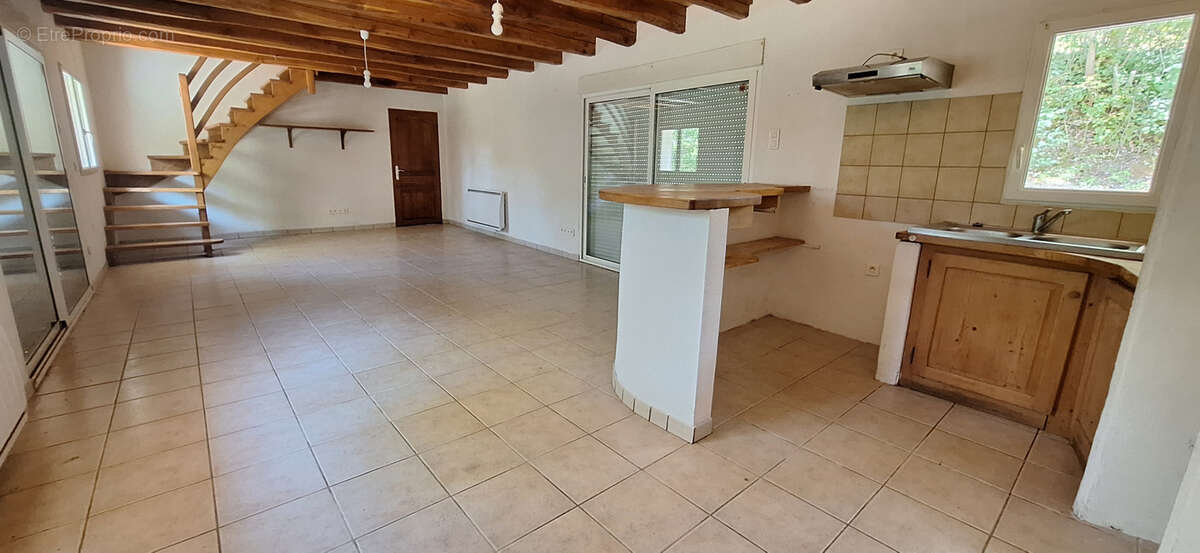 Maison d'habitation type 4-5 avec garage - photo 2