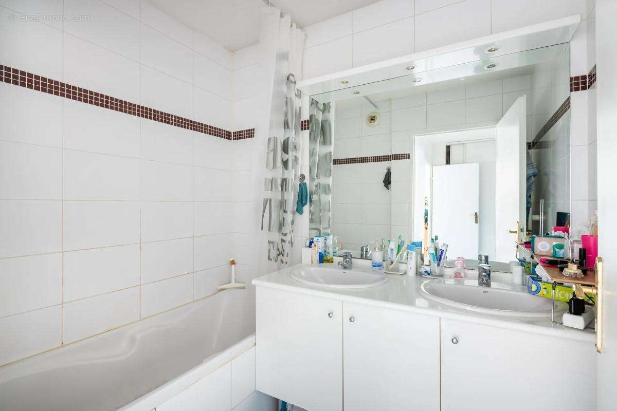Appartement à MARSEILLE-13E