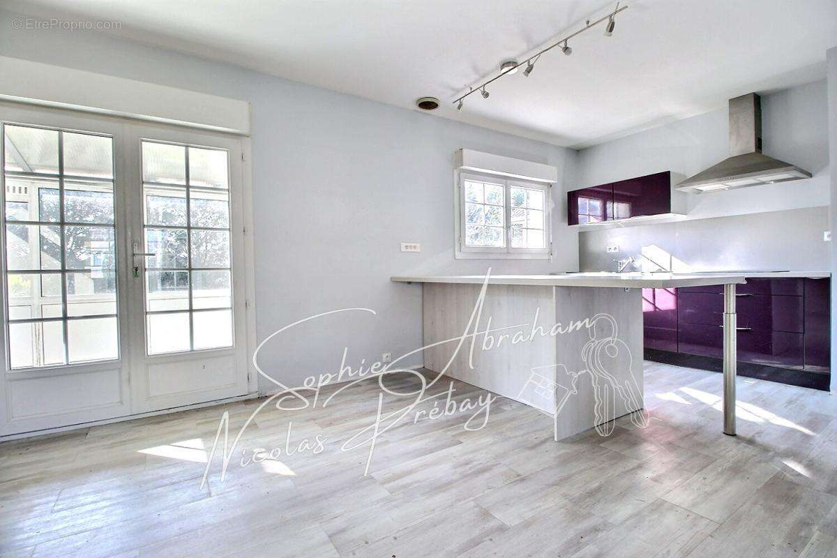 Maison à BAZOCHES-LES-GALLERANDES