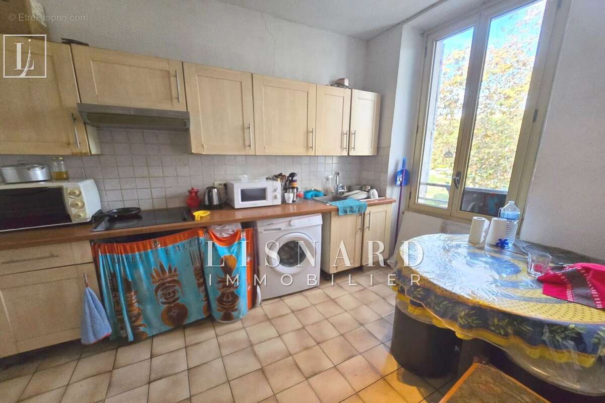 Maison 220 m² à Vallauris  - photo 2
