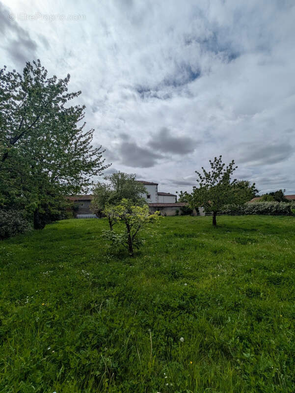 Maison à AUTHON-EBEON