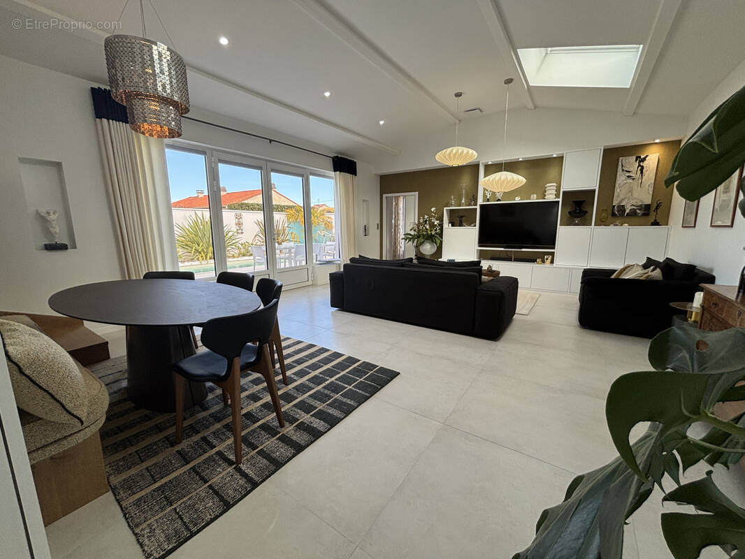 Maison à SAINT-GEORGES-DE-DIDONNE