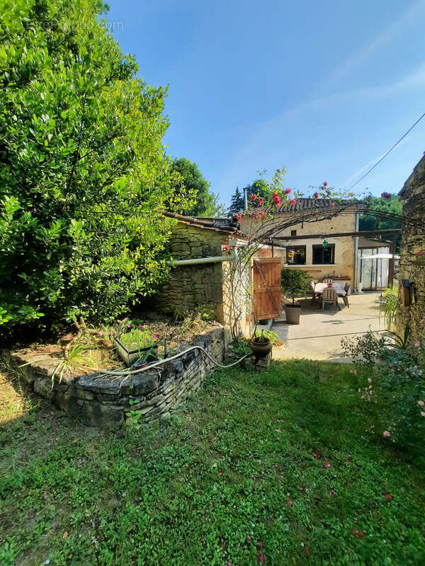 Maison à CUZORN