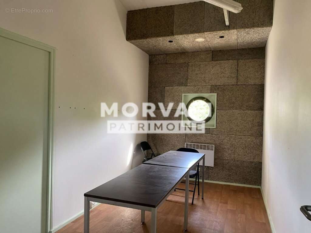 Maison du bazois - batiment sur 2 niveaux 294 m2 - parking et terrain 4017 m2 - photo 14