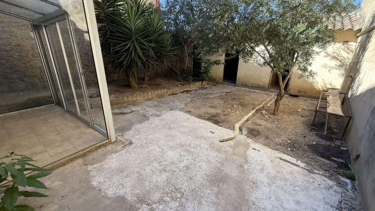 Maison 140 m² à Lezignan-Corbieres  - photo 4