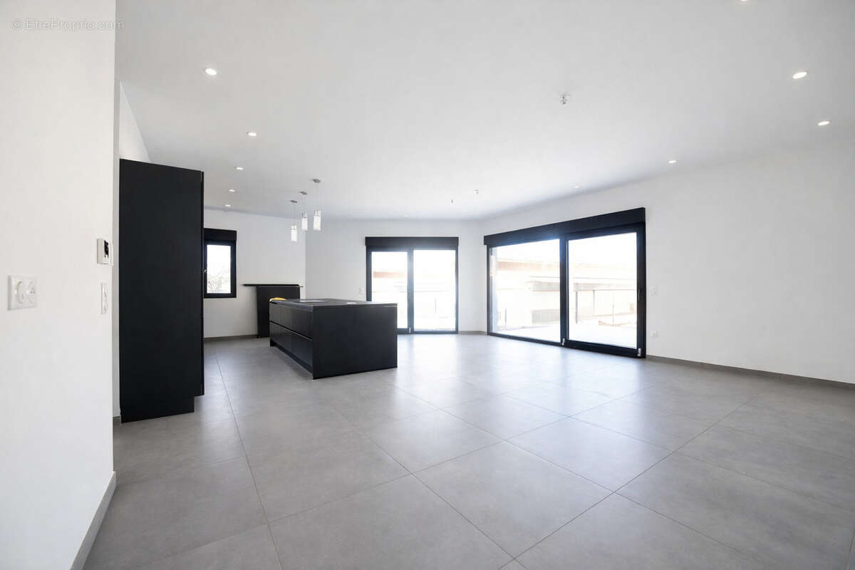 Maison à AMNEVILLE
