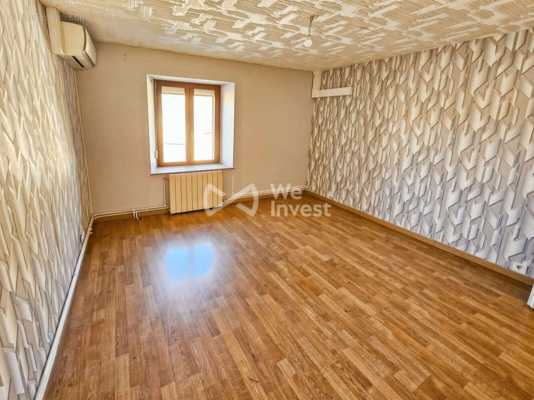 Maison 90 m² à Sapogne-Et-Feucheres  - photo 5